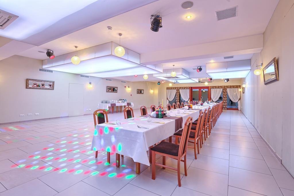 Hotel Tenis Chrząstowice Εξωτερικό φωτογραφία